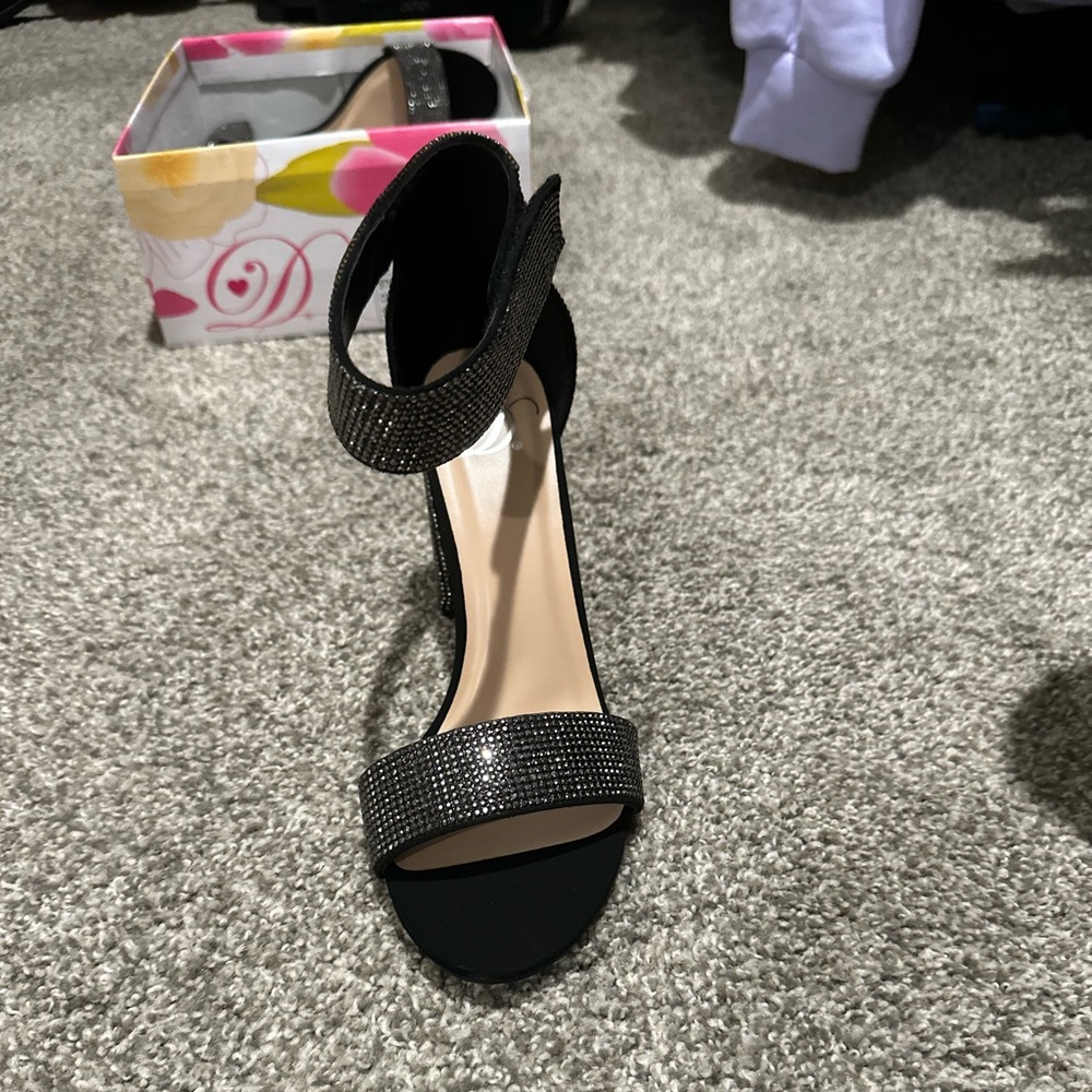 Size 7 never worn